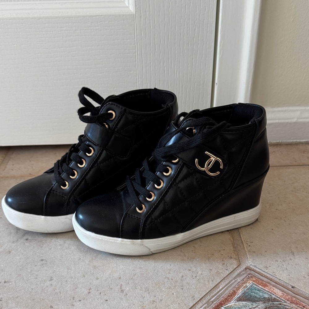 Juicy Couture Chic Black Wedge Sneakers